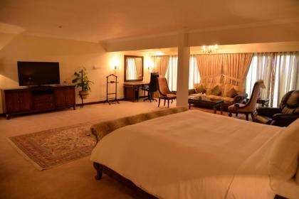 Karachi Marriott Hotel - image 11