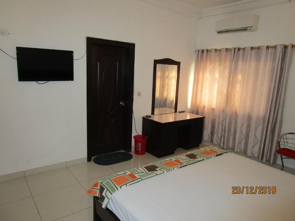 A-21 Guest House - image 6