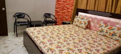 Couples Friendly Guest House Karachi - image 19