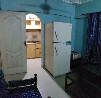 Comfy 2-bedroom condo in secure enclosed complex. - image 28