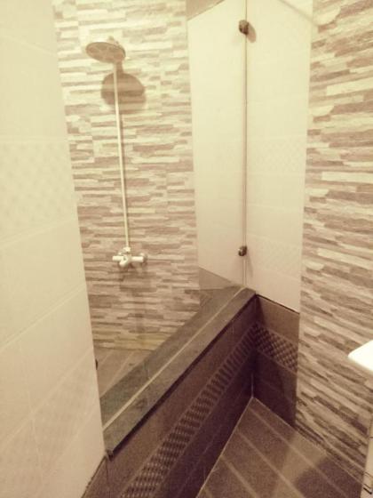 Hill view Guest House near continental bakery Johar Darul sehat Agha khan and Liaqat Hospital - image 27