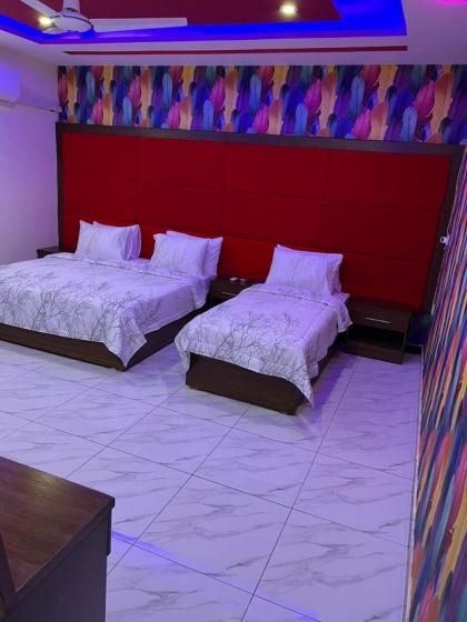 Royal Continental DHA Karachi - image 25