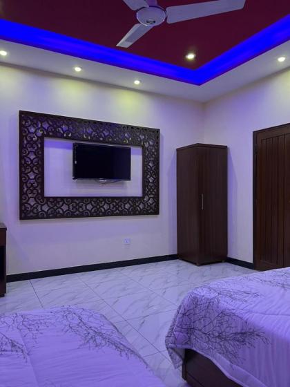 Royal Continental DHA Karachi - image 26