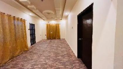 Guest house in karachi gulshan-e-iqbal - image 12