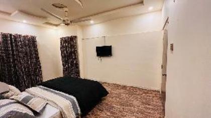 Guest house in karachi gulshan-e-iqbal - image 14