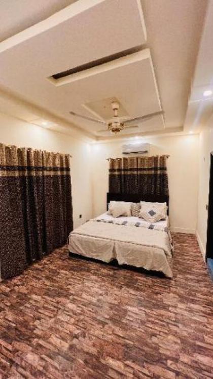 Guest house in karachi gulshan-e-iqbal - image 15