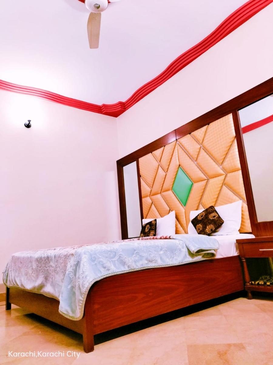 Gulshan Guest House Near Mallinum mall & Agha khan Hospital - image 4