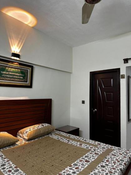 No Unmarried couple- 1-Bed Apartment in North Kara - image 12