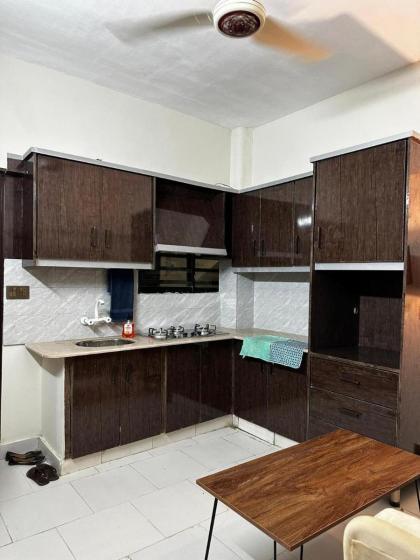 No Unmarried couple- 1-Bed Apartment in North Kara - image 5