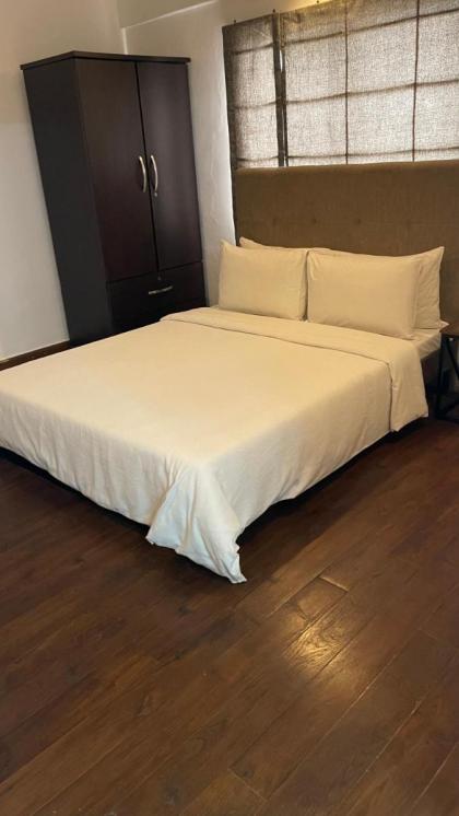 Ghumo - DHA Near Sea View Serviced Apartments - image 5