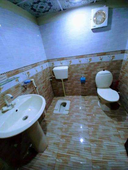 Galaxy Inn - image 22